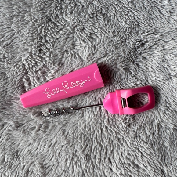 Lilly Pulitzer Pink Bottle Opener Wine Cork Screw Designer Bar Tool Whimsy - Picture 4 of 5